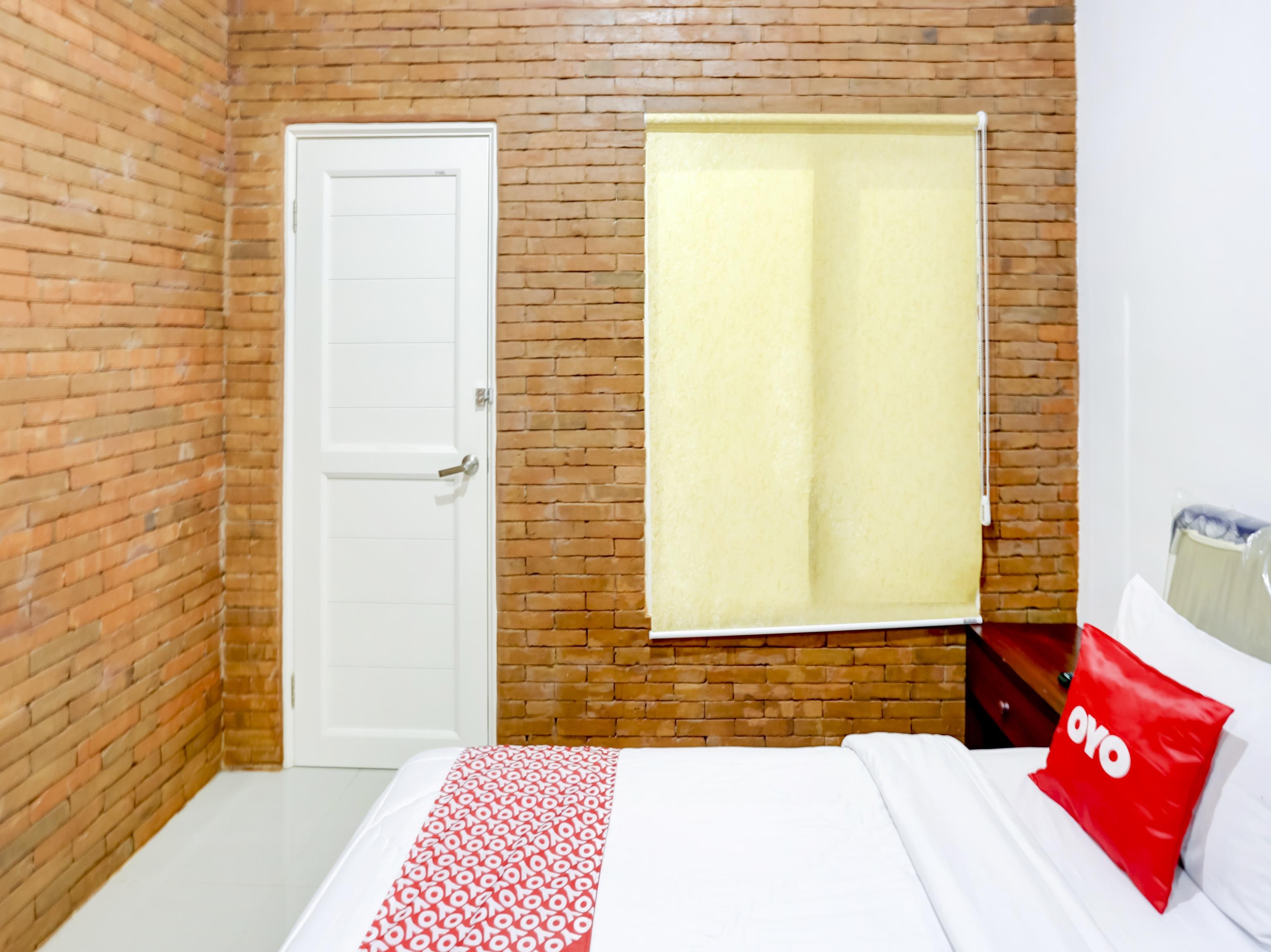 Oyo 90066 Tobana Pejaten House Джакарта Экстерьер фото