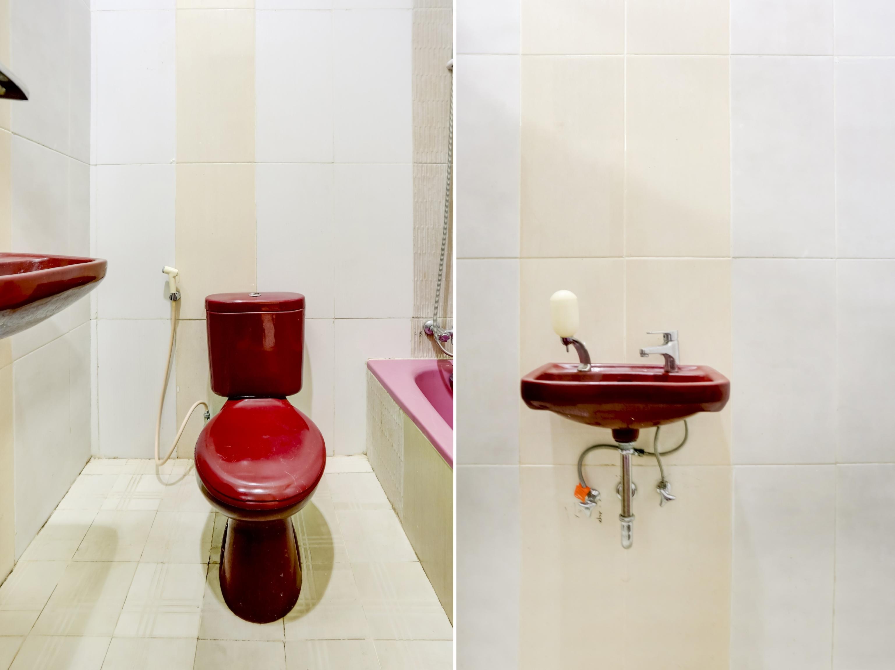 Oyo 90066 Tobana Pejaten House Джакарта Экстерьер фото